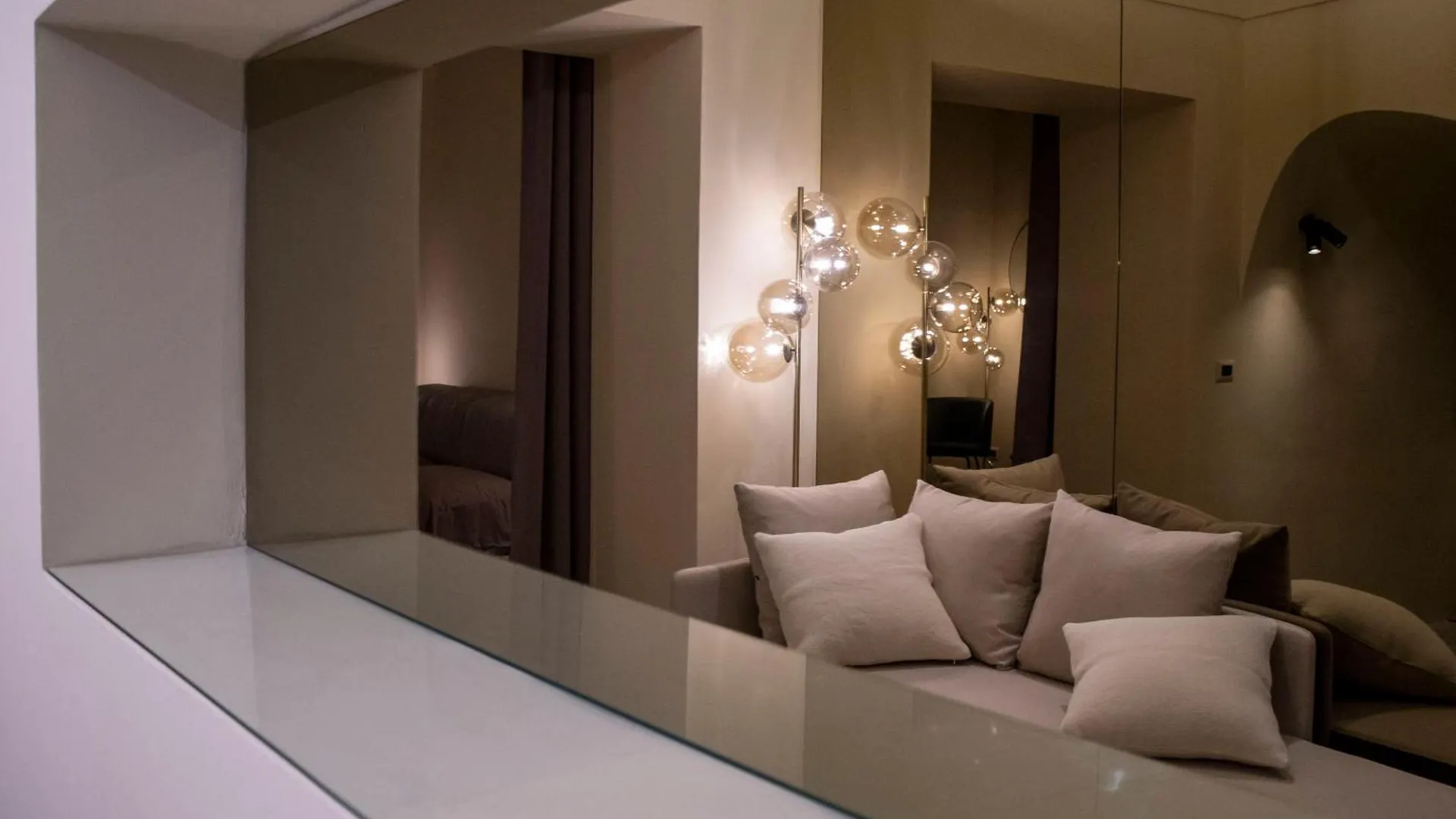 Hp Luxury Suite טאורמינה
