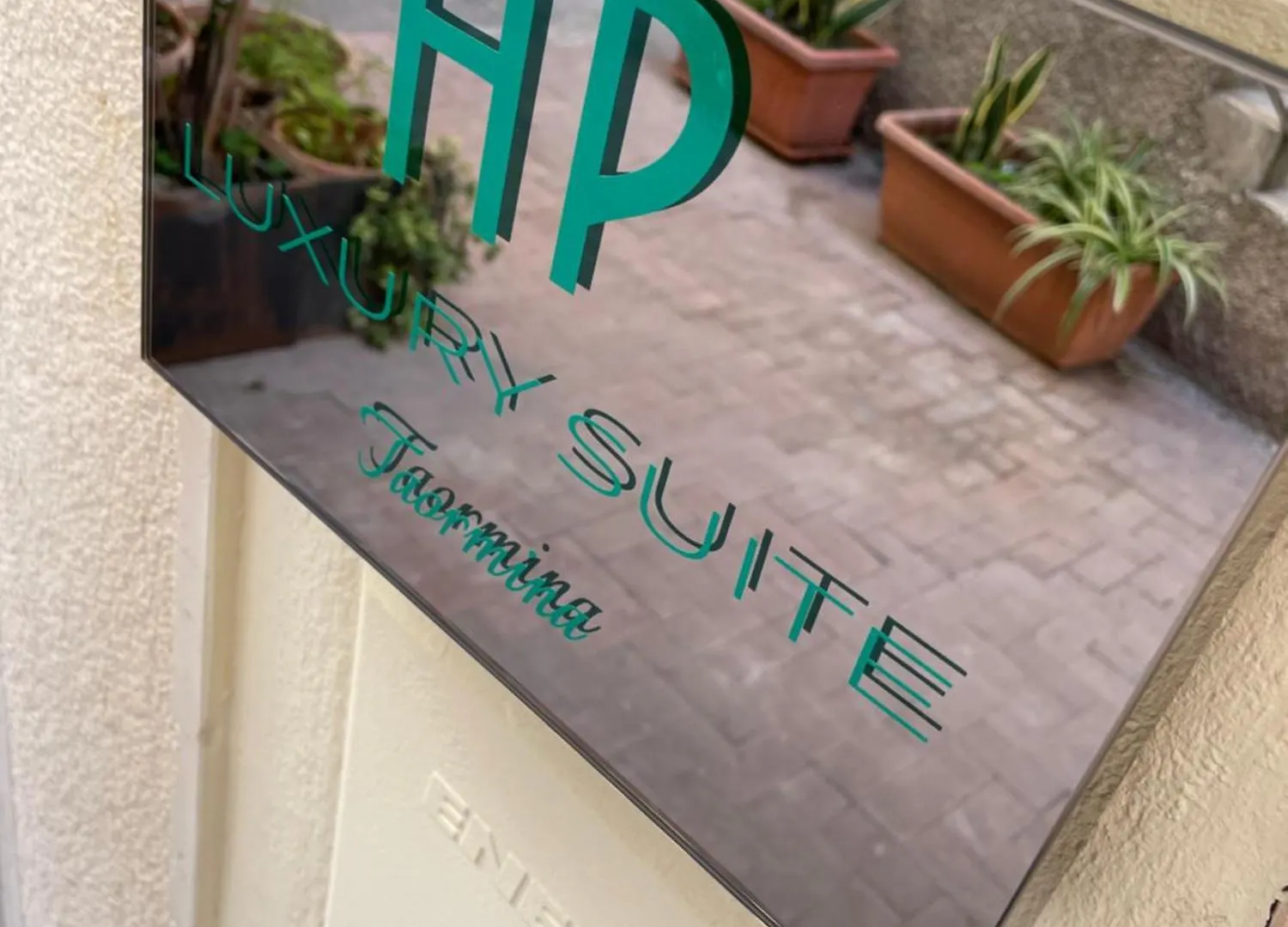 Hp Luxury Suite טאורמינה 0*,